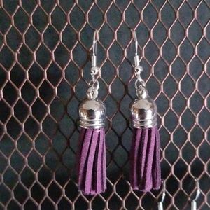 ❤Leather tassel earrings